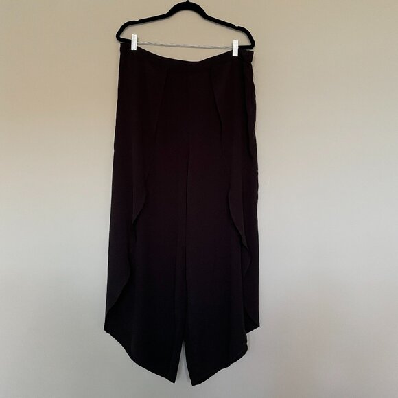 Pants - Elegant Black Wide Leg Pants palazzo women’s size XL slit feminine comfy